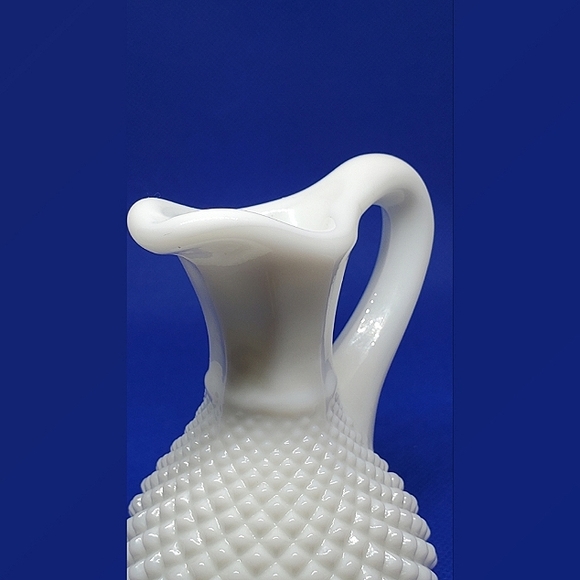 Westmoreland English Hobnail Milk Glass Oil Cruet with Stopper 50-80s - Picture 9 of 9